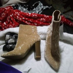 Ralph Lauren new velvet above ankle tan boots